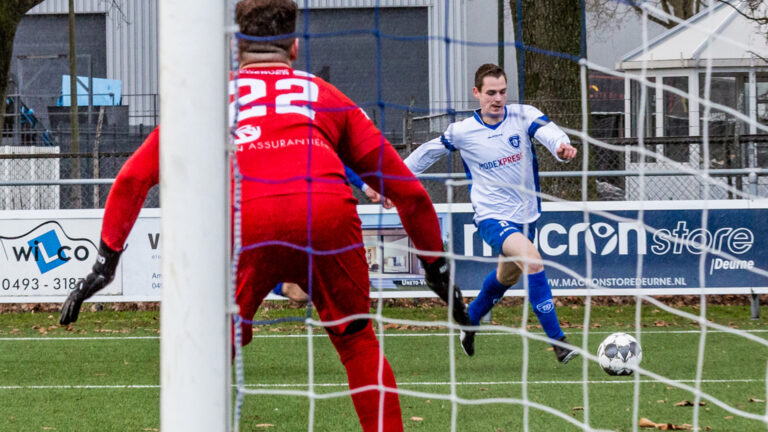 SV Deurne zet goede reeks voort met ruime zege op Chevremont (5-0)