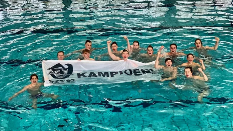 Jeugdteam BJ1 van Triton’62 uit Deurne ongeslagen kampioen waterpolocompetitie