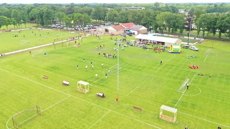 Gezelligheid staat voorop bij 17de editie SJVV Mini-Masters; inschrijving voor voetbaltoernooi gestart