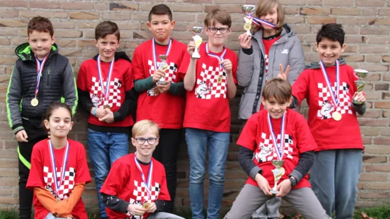 Podiumplaatsen voor vijf Deurnese jeugdschakers bij finale Peelcup