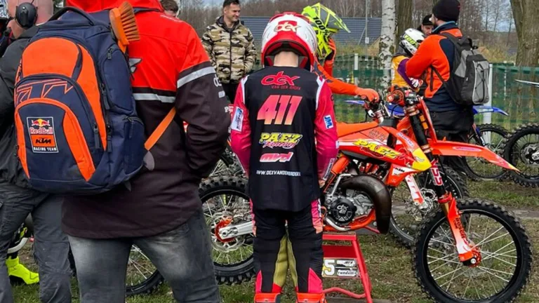 Succes en tegenslag voor jonge Deurnese motorcrosser Dex van den Broek in Duitsland