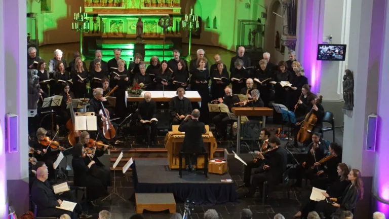 Uitvoering volledige Matthäus Passion in Willibrorduskerk Deurne tijdens Palmzondag