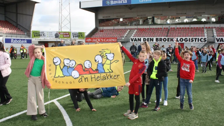 Basisschoolleerlingen uit regio lezen 5629 boeken in tien weken bij actie Scoor een Boek