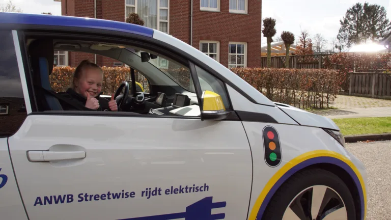 Leerlingen basisschool Tijl Uilenspiegel leren over verkeersveiligheid tijdens Streetwise-dag