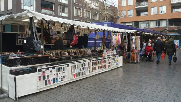 Weekmarkt Deurne vrijdag op parkeerplaats Wolfsberg