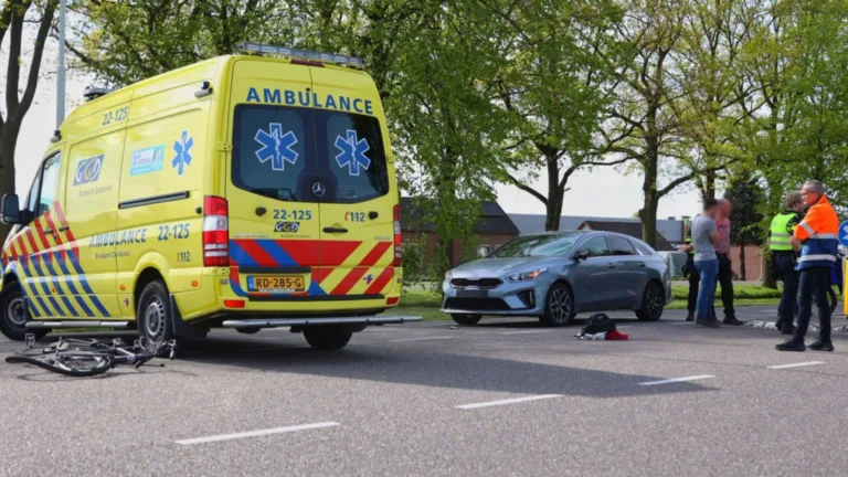 Fietser gewond door aanrijding met auto in Deurne