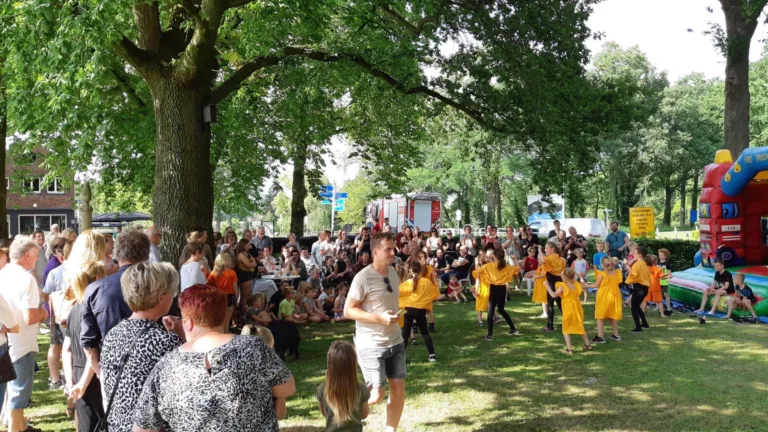 Pubquiz en feestband bij Peelfeesten Helenaveen