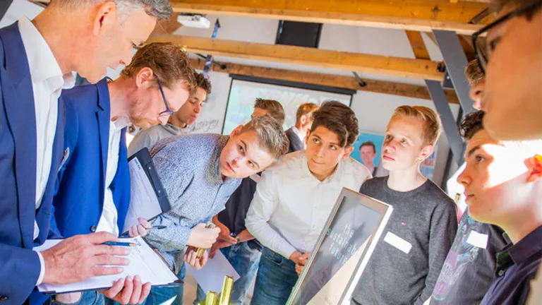 Bèta Challenge stimuleert talent van techniekleerlingen; regiofinale bij Hoppenbrouwers in Deurne