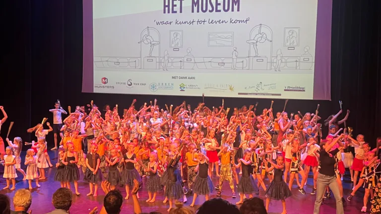 Show met 175 danstalenten in Deurne maakt indruk; ‘Prachtig dat alles op zijn plaats valt’
