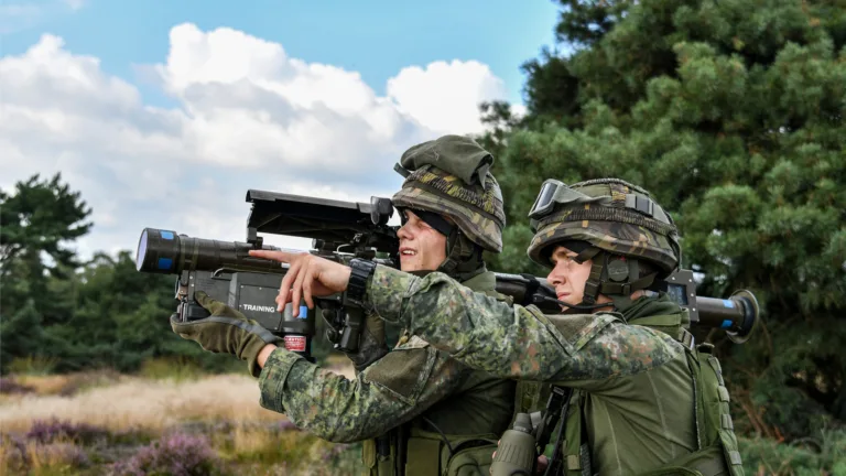 Defensie versterkt Nederlandse luchtverdediging met nieuwe eenheid op vliegbasis Vredepeel