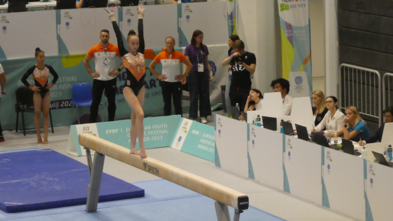 Maud Aldenzee turnt zich in top 20 op Europese Jeugd Olympische Spelen