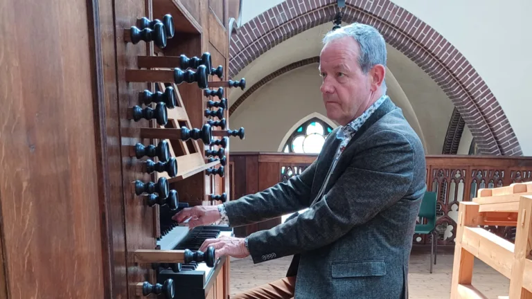 Organist Jack Evers luidt herfst in met concert in St. Willibrorduskerk Deurne