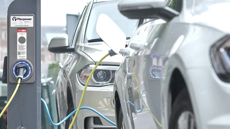 Komende jaren fors meer laadpunten voor elektrische auto’s in Noord-Brabant en Limburg