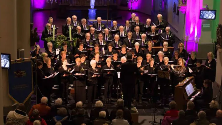 Zangvereniging Together brengt muzikaal lichtpunt met kerstconcert in Willibrorduskerk