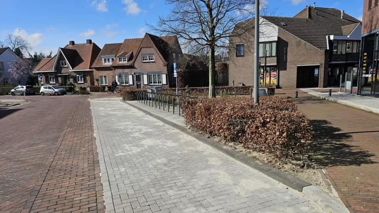 Nieuwe parkeerstrook Harmoniestraat zorgt voor verbazing en irritatie; ‘Wie verzint er zoiets’