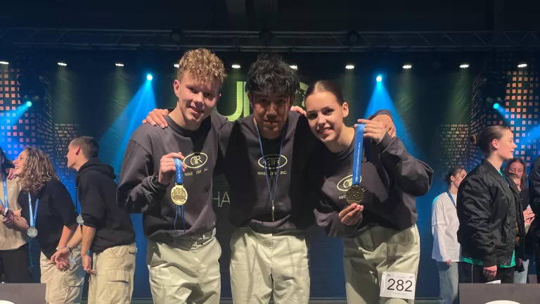 Deurnese dansers B-Trained behalen opnieuw meerdere podiumplaatsen bij Nederlands Kampioenschap