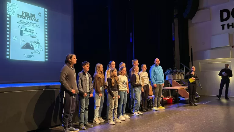 Leerlingen IVO Deurne en Willibrord Gymnasium laten talenten zien bij filmfestival in Someren