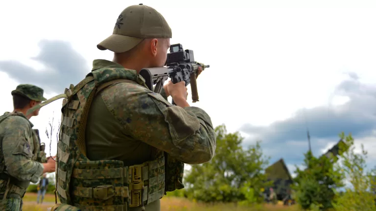 Defensie versterkt luchtverdediging in Vredepeel: ‘We schieten serieus tekort’