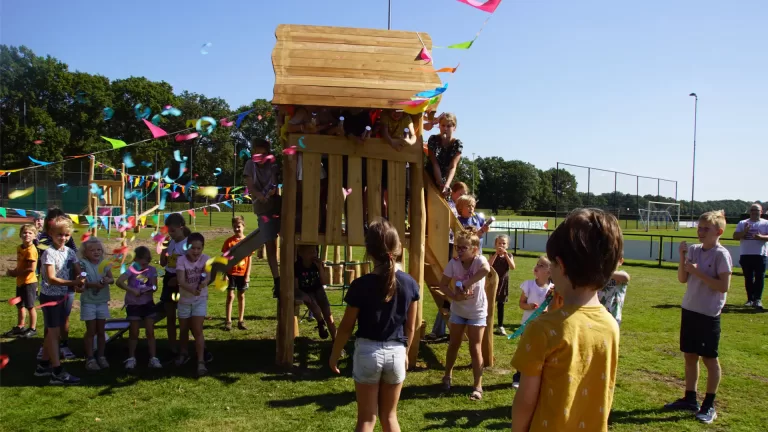 Vernieuwd Helenaveens sportpark na ruim vier jaar een feit; officiële opening De Stikker eind augustus