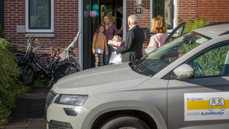 Nieuwe AutoMaatjes gezocht om minder mobiele Deurnenaren te vervoeren