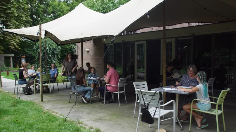 Creatieve safari voor kinderen in museumtuin van De Wieger in Deurne