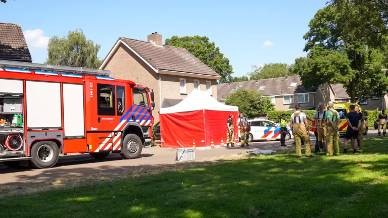 Vrouw overleden bij ongeval op oprit aan Deltasingel in Deurne; slachtoffer onder auto terechtgekomen