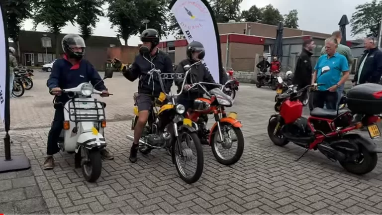 [VIDEO] ‘Brommers kieken’ en ‘meerijden’ met Peellandrit van Vette Bougie