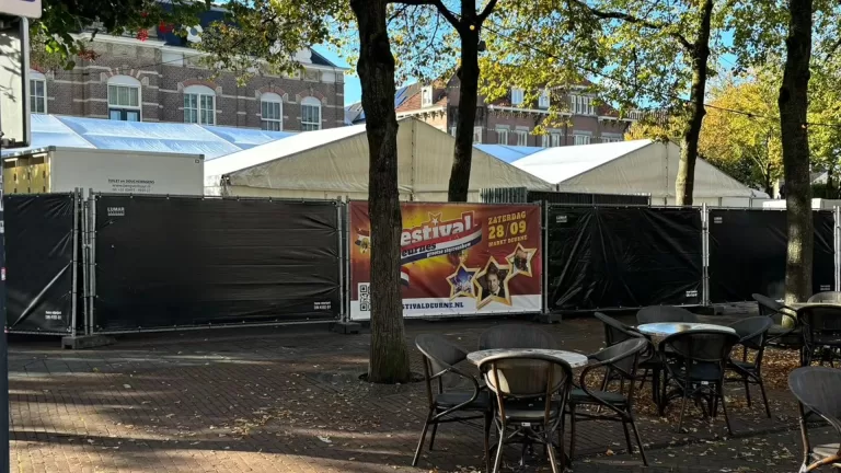 Markt in Deurne omgebouwd tot groot feestterrein voor viering 66-jarig bestaan Peelstrekels