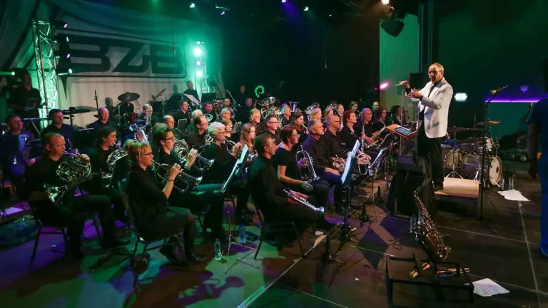 Fanfare Wilhelmina stapt uit comfortzone met Vlierden Rocks; ‘Een keer iets totaal anders’