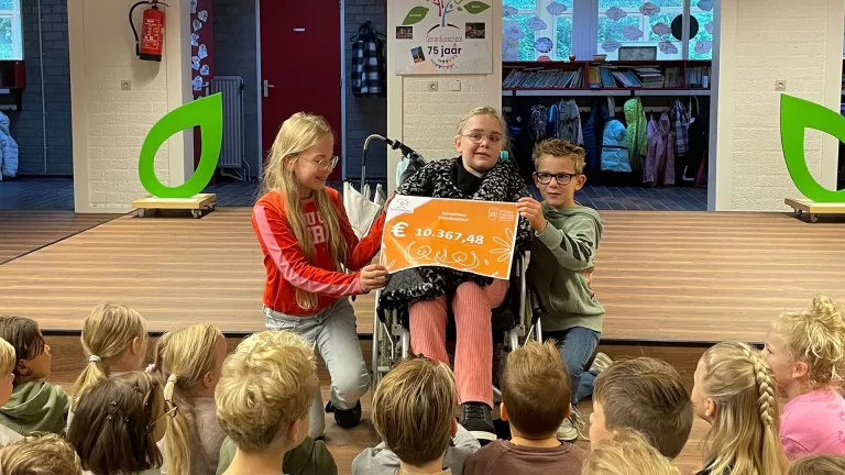 Leerlingen Gerardusschool zamelen met sponsorloop 10.367,48 euro in voor Prinses Máxima Centrum