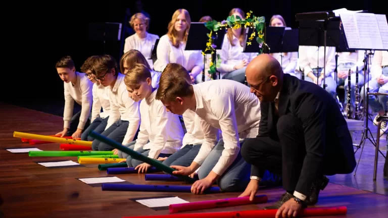 Slagwerkgroep KHD brengt eigen avondvullende show ‘Journey through the world’