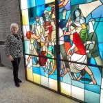 Liesbeth bij Te Strake raam-volledig