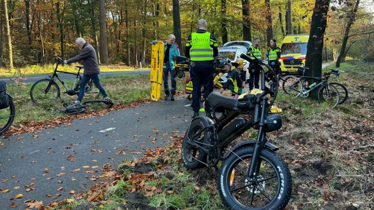 Fatbike-bestuurder en wielrenner botsen frontaal tegen elkaar op Stippelberg in De Rips