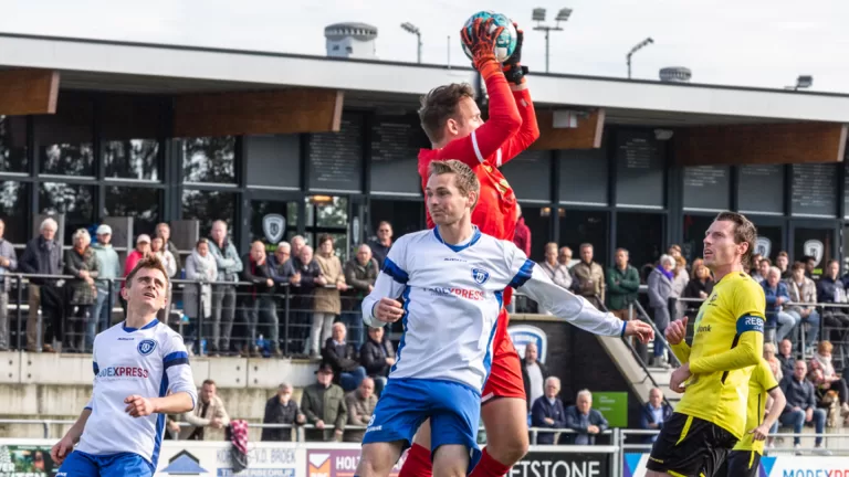 SV Deurne behaalt eerste punt van seizoen in wedstrijd tegen Boekel Sport (3-3)