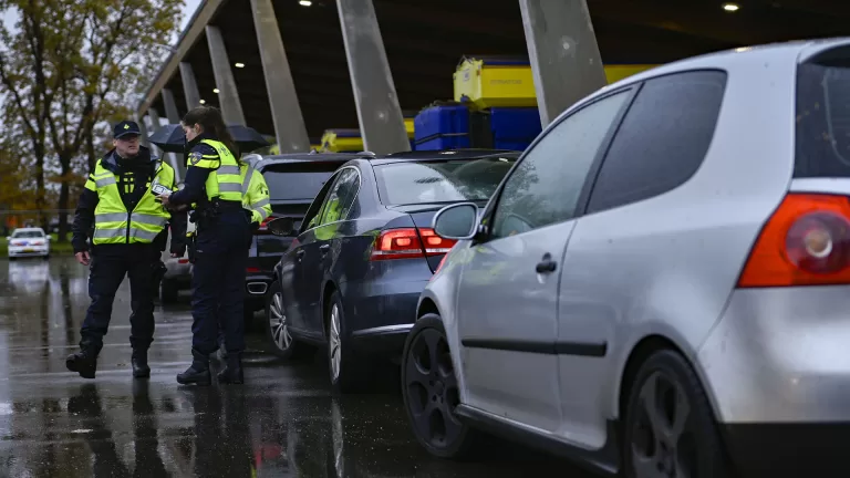 Veel bekeuringen bij grote verkeerscontrole tussen Deurne en Helmond