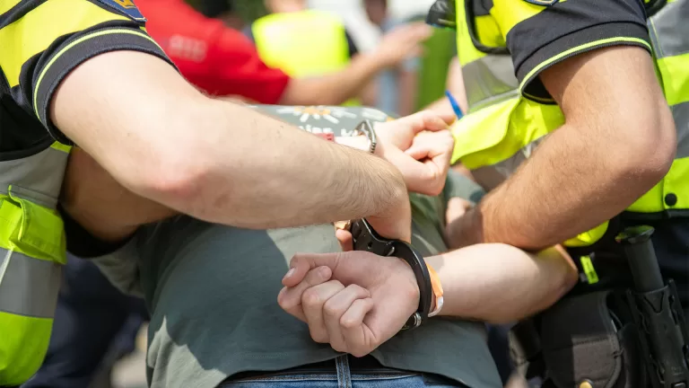 Honderd jongeren slaan op de vlucht in Sint Jozefparochie tijdens ‘Het Jachtseizoen’