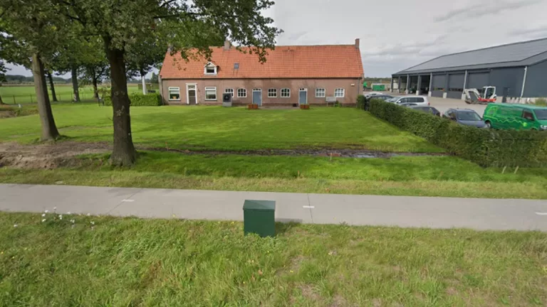 Gemeente wil 168 vluchtelingen huisvesten aan Langstraat; ‘Staat volkomen haaks op beleidskader met kleine locaties’