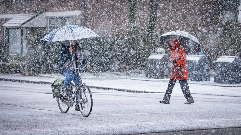 Deurne wordt wakker in witte winterse wereld