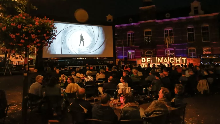 ‘Nieuw jasje’ voor Nacht van het Witte Doek met grote tent op de Markt en drive-in bioscoop bij Green Valley Estate