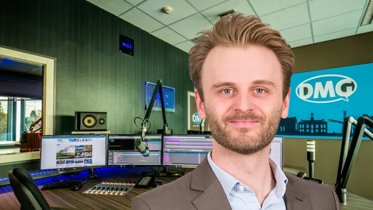 Wethouder Tom Oomen geeft bij DMG Radio update over zwembad en Urban Sportspark