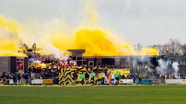 Voetbalkantine ZSV genomineerd als beste van Nederland; Frank en Ronald de Boer komen inspecteren