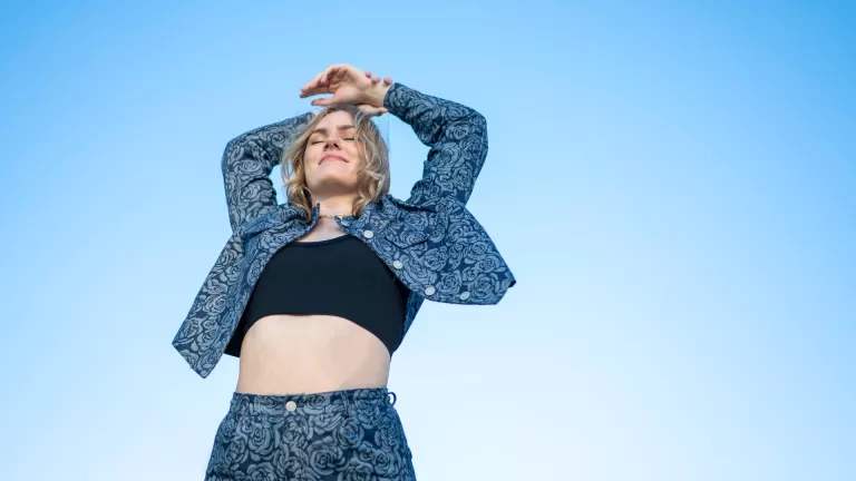 Finaliste Ellece uit ‘Talent Unplugged’ treedt op in Cultuurcentrum Deurne