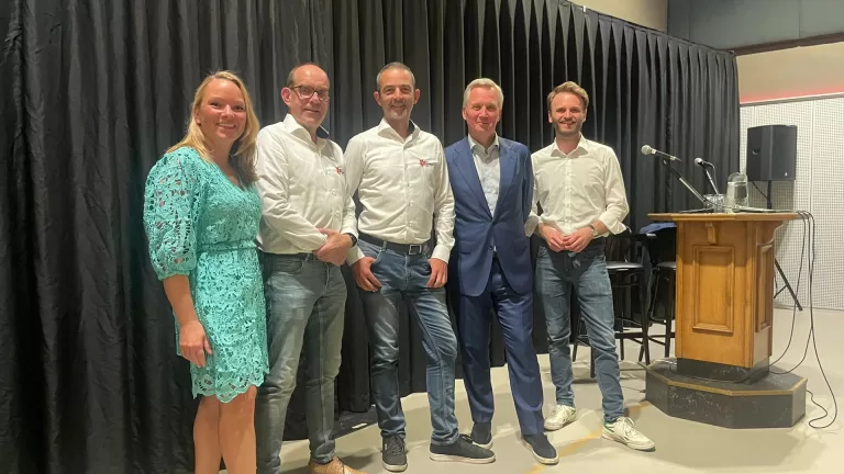 VVD-Kamerlid Eric van der Burg waarschuwt bij ontmoeting in Vlierden voor te afhankelijke positie Europa