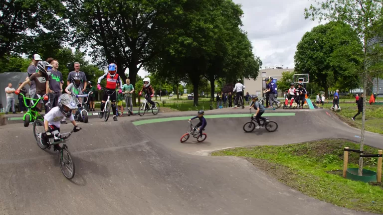 Urban Sportpark in Deurne onder grote belangstelling geopend