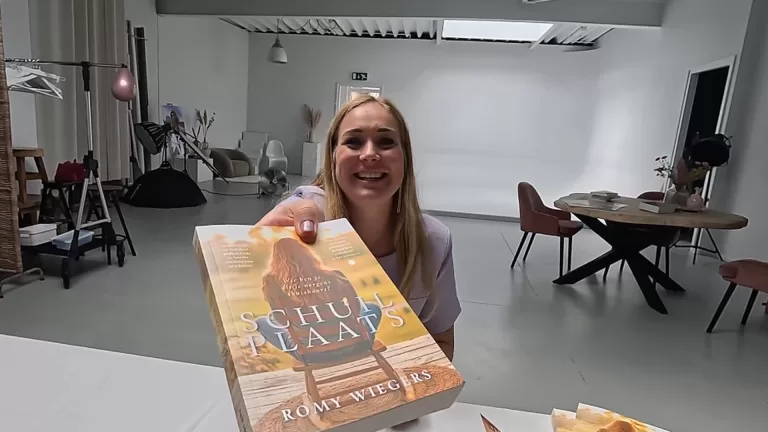 [VIDEO] Deurnese Romy Wiegers presenteert haar debuutroman ‘Schuilplaats’