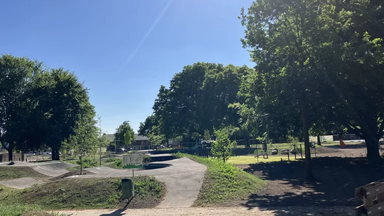 Deurnese Urban Sportpark gaat na jaren voorbereiding eindelijk open; ‘Plek die uitdaagt om te bewegen’