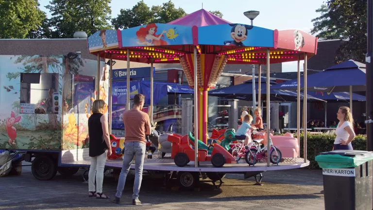 Zeilberg maakt zich op voor jaarlijkse kermisfeest met dit keer primeur van WK sleurhut trekken