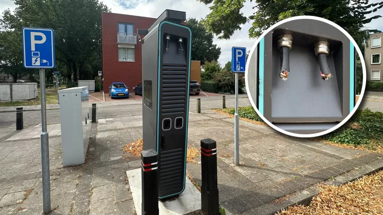 Koperdieven slaan hun slag in Koolhof; kabels van laadpaal bij Jumbo-supermarkt doorgeknipt