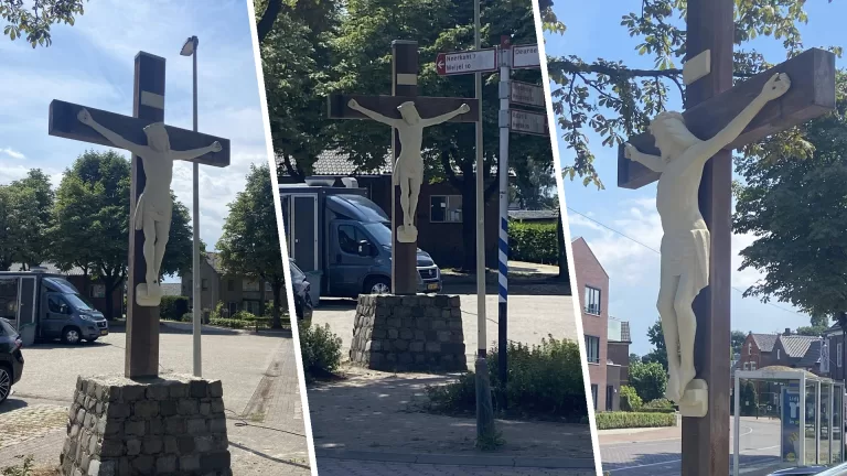 Kruisbeeld na restauratie van een jaar terug op marktplein in Liessel