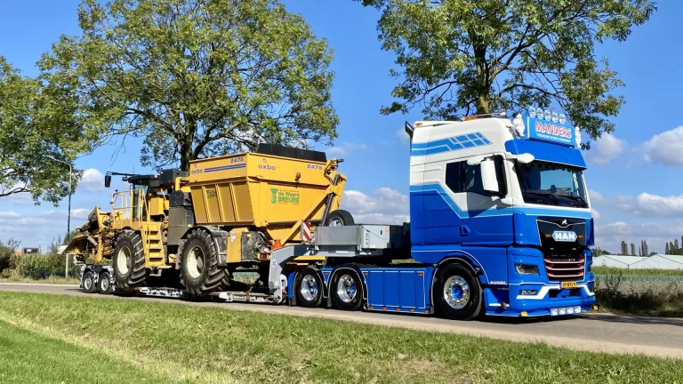 Marijn Manders uit Deurne is met zijn vrachtwagen kanshebber bij verkiezing ‘Mooiste Truck van Nederland’